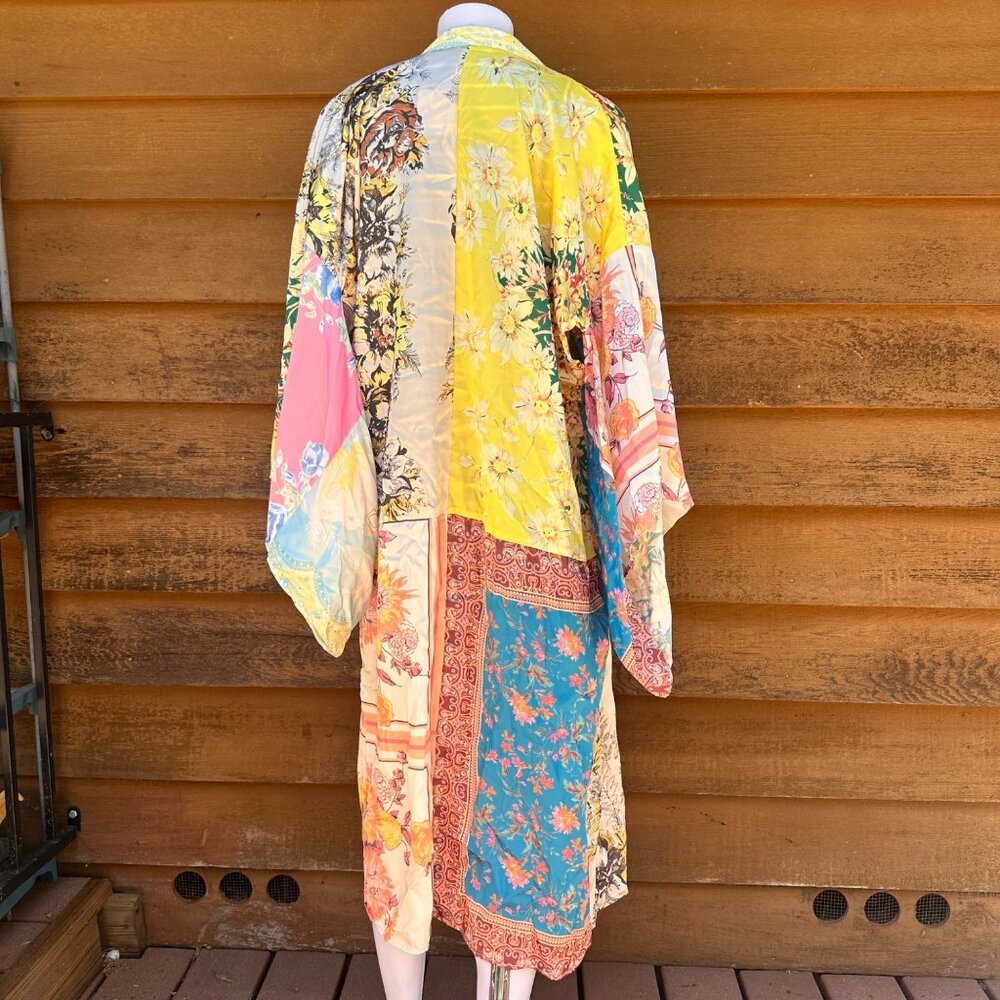Free People California Patched with Love Kimono Robe Brand New Size M/L - Picture 3 of 9